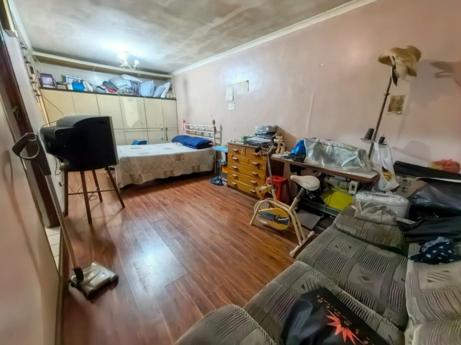 2 Bedroom Property for Sale in Lavender Hill Western Cape